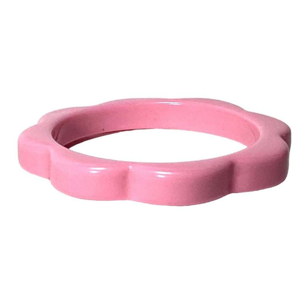 Vintage 1980s Pastel Pink Lucite Bangle Bracelet Scalloped Flower Profile - Picture 5 of 6